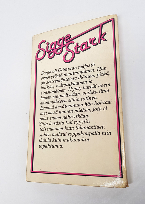 "Tytto kuin kansanlaulu". Stark  Sigge