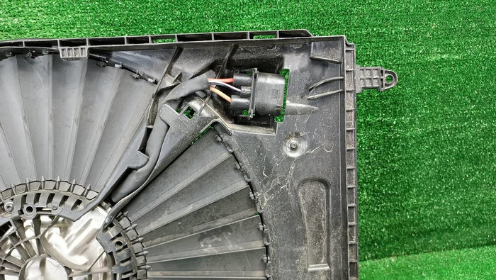 Диффузор с вентилятором Mercedes GLC X253 (15-22)