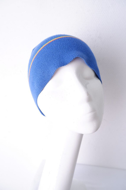 Шапка из  акрила