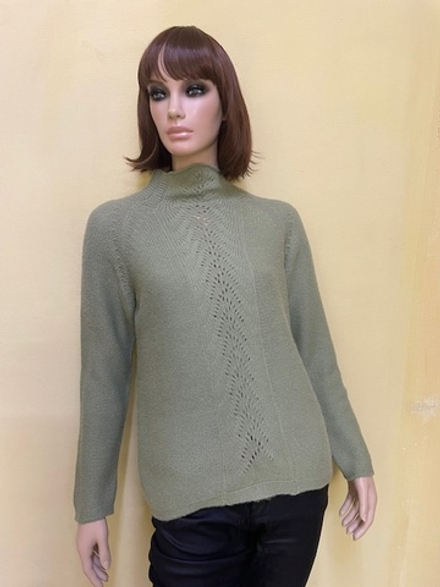 Свитер женский