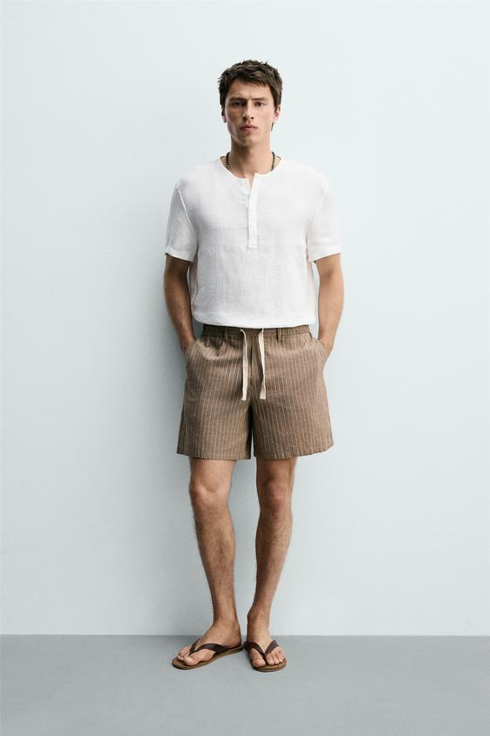 ZARA ШОРТЫ RELAXED FIT ИЗ ХЛОПКА И ЛЬНА, КОРИЧНЕВЫЙ/ЭКРЮ