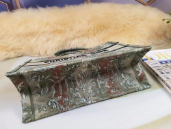 Christian Dior Book Tote 36 cm