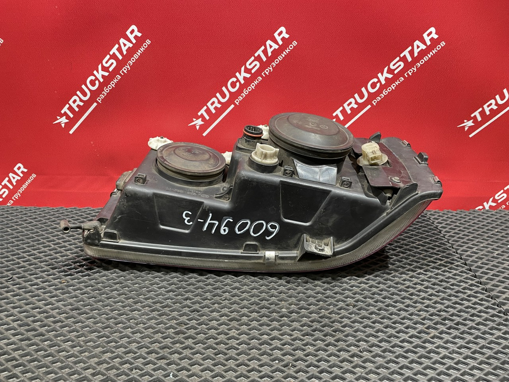 Фара передняя правая