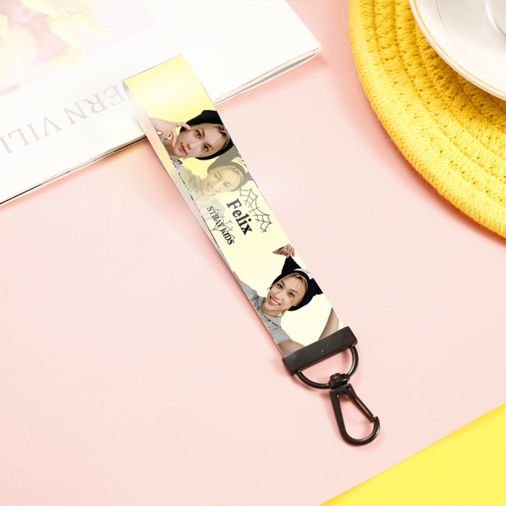 Брелок-ленточка "Стрей Кидс / Stray Kids"