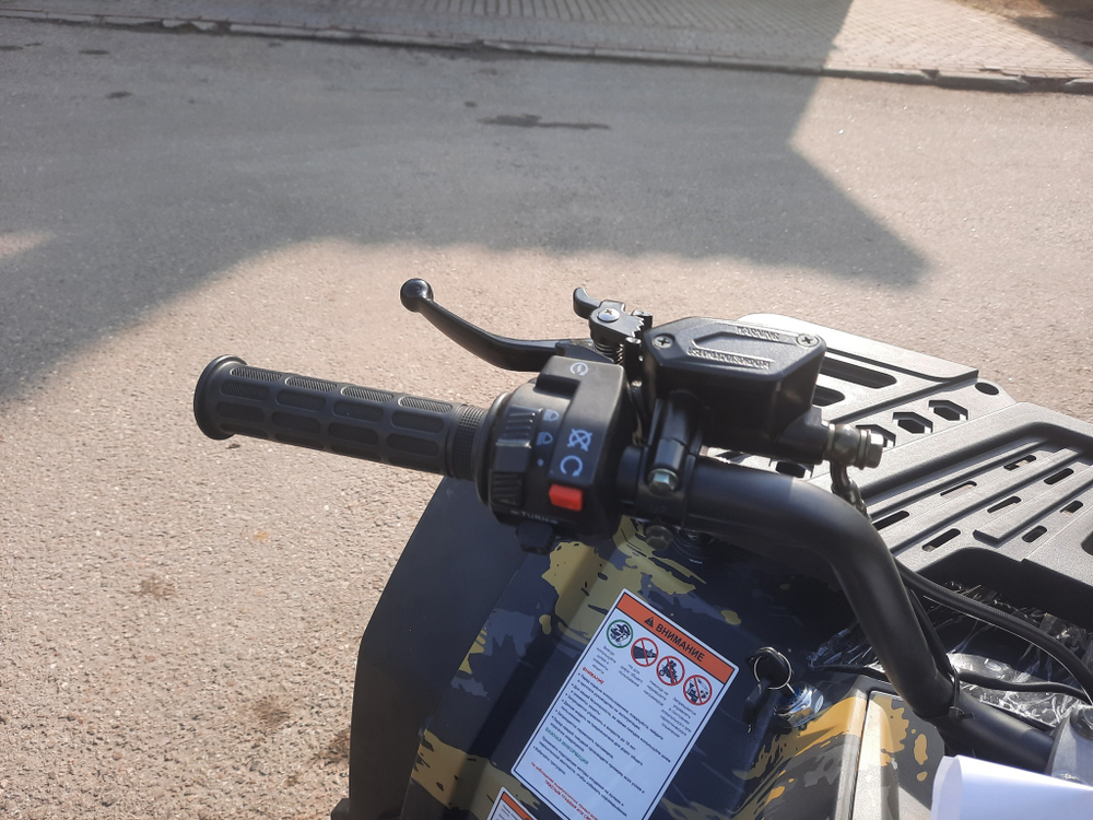 Квадроцикл бензиновый MOTAX GRIZLIK W200