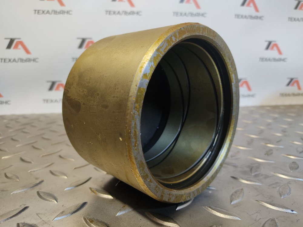 Втулка 195-61-41140