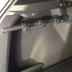 Крюк для фиксации груза в багажнике Skoda Kodiaq, Karoq