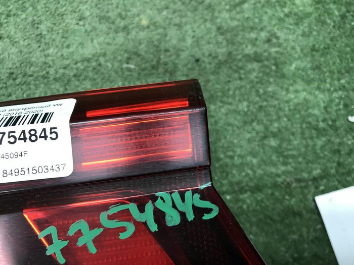 Фонарь правый внутренний VW Tiguan 2 (2016-2020)