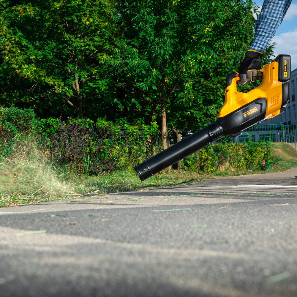 Воздуходувка аккумуляторная RB180-36, Li-ion, 36 В, 4 Ач, 180 км/ч, 820 м3/ч Denzel