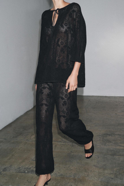 ZARA ТОП ОВЕРСАЙЗ ИЗ ТРИКОТАЖА С ЦВЕТОЧНЫМ РЕЛЬЕФОМ, ЧЕРНЫЙ