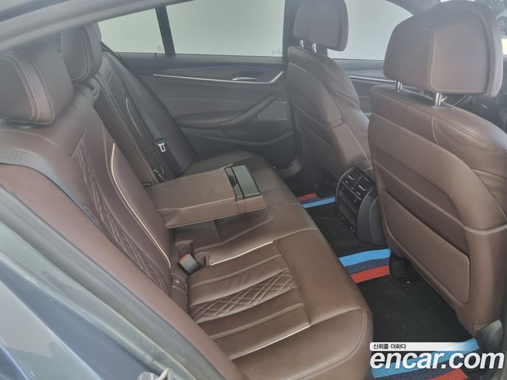 BMW 5 Series (G30) 530e M Sports (06.2020)