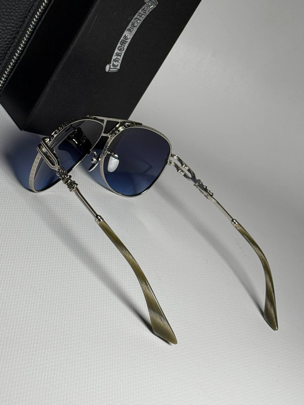 Солнцезащитные очки Chrome Hearts