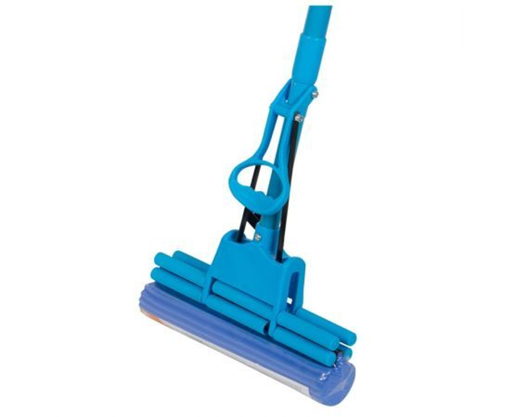 Рыжий кот Швабра, длина 85 см