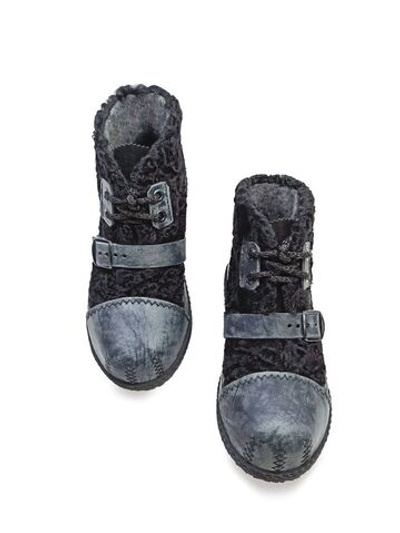 Сапожки из натурального каракуля "In Black"