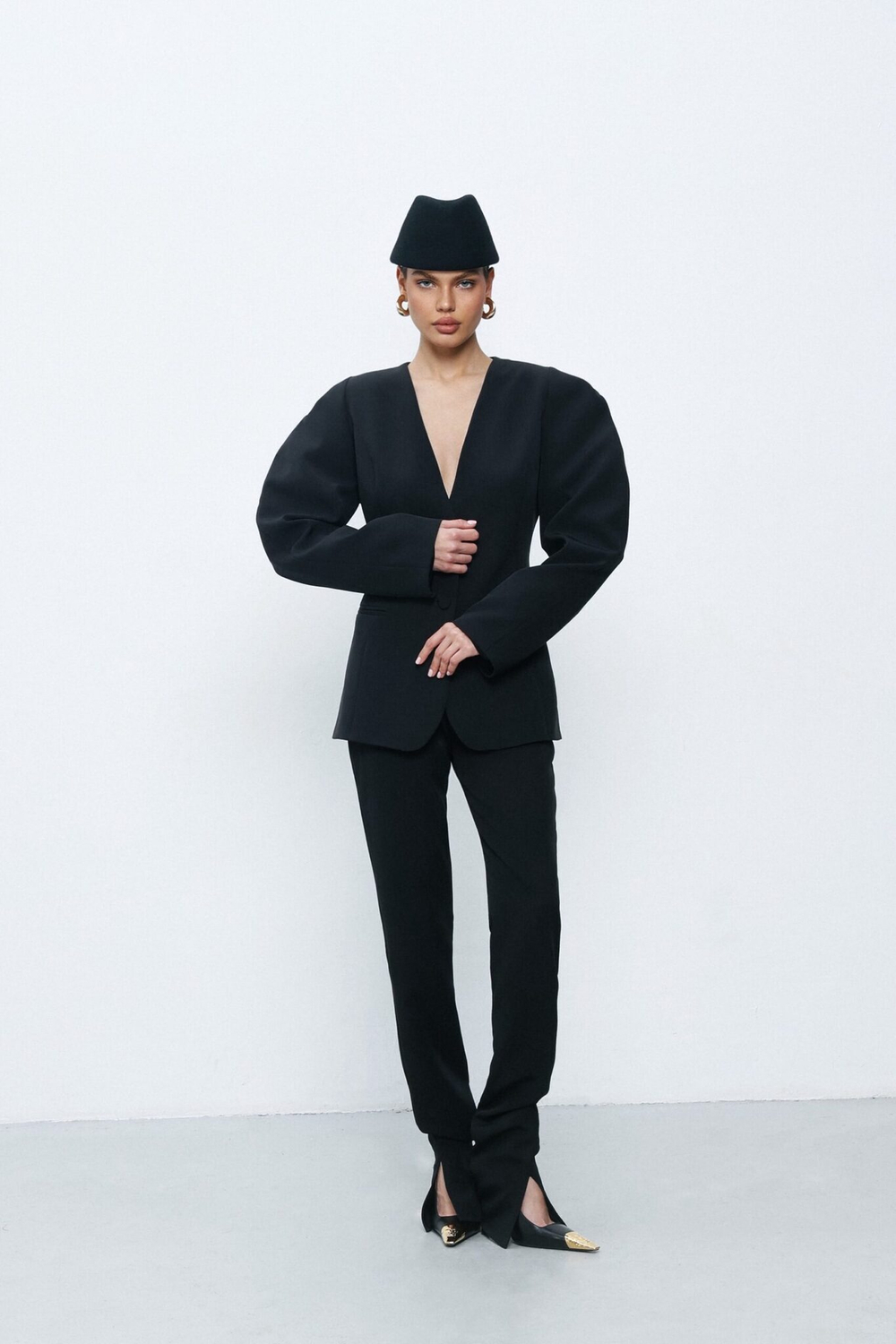 Брюки с разрезом сбоку