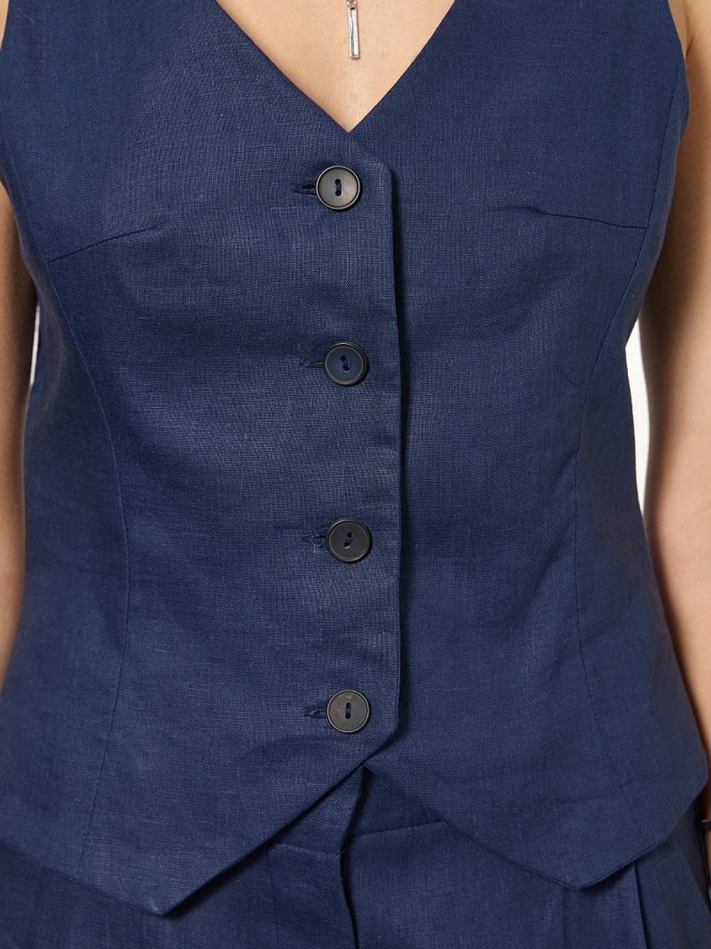 Жилет короткий синий лён