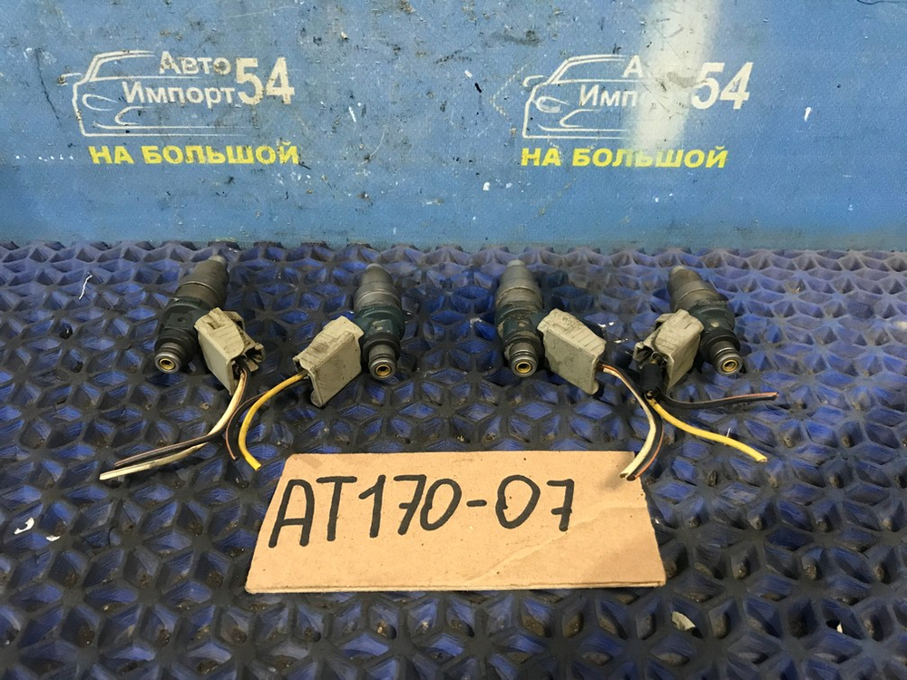 Форсунка топливная TOYOTA CORONA 1991