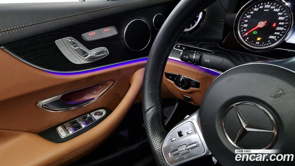 Mercedes-Benz E-Class W213 E220d Cabriolet (12.2019)