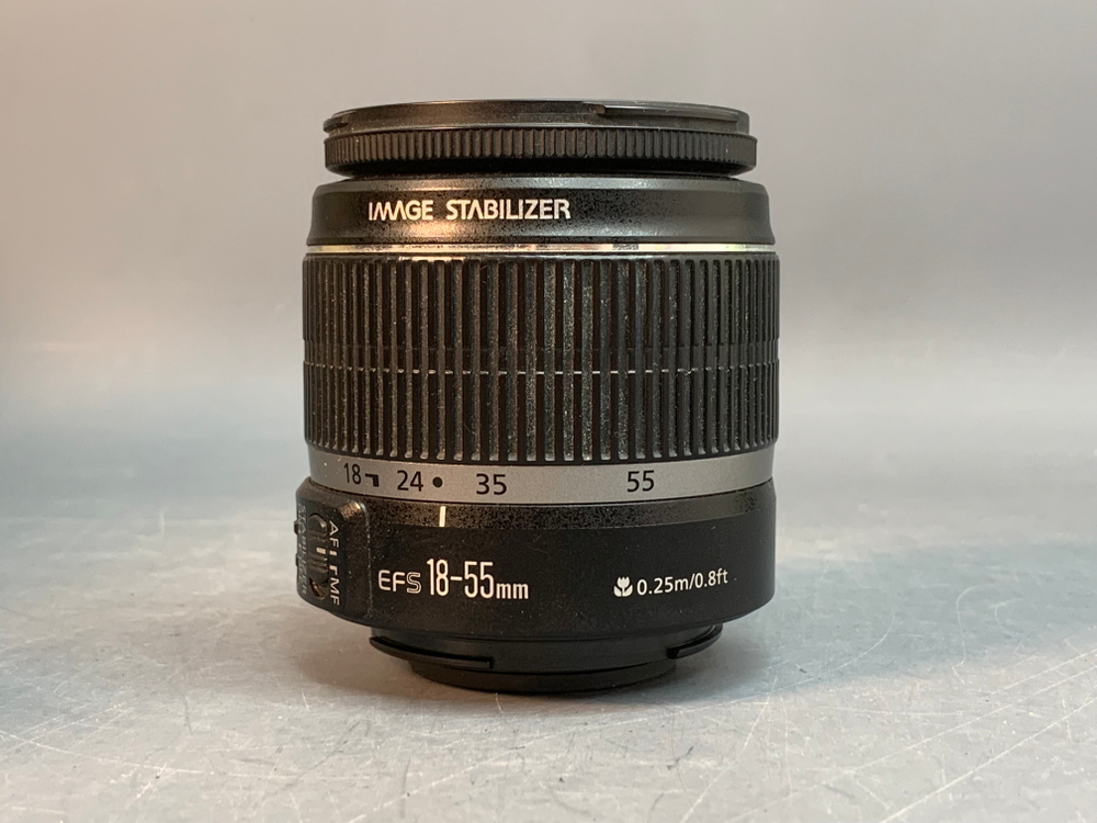 Canon 450D kit 18-55mm 3.5-5.6 IS 63.000 кадров