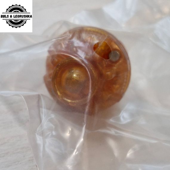 Волчок Chain Kerbeus Karma Moment'-3 и лаунчер из набора B204 от Takara Tomy