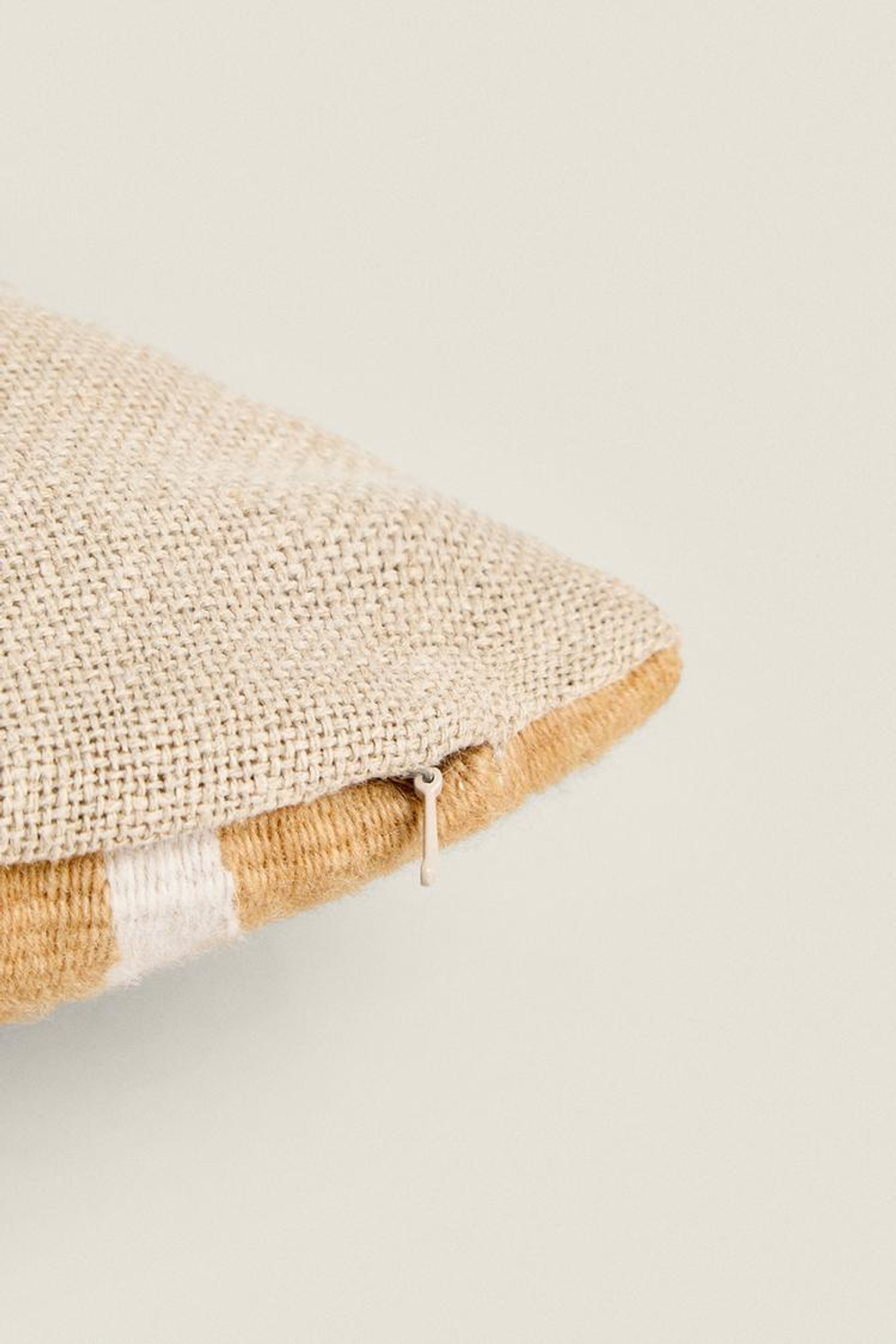 ZARA HOME ЧЕХОЛ ДЛЯ ДЕКОРАТИВНОЙ ПОДУШКИ С ТИСНЕНИЕМ ИЗ ШЕРСТИ В ПОЛОСКУ, СВЕТЛО-КОРИЧНЕВЫЙ