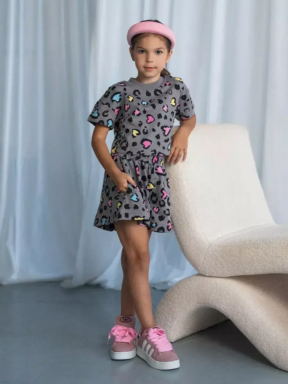 Костюм для девочки, футболка и шорты в сад