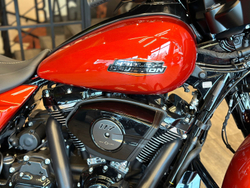 STREET GLIDE SPECIAL, 2024 (Whiskey Fire/Black Trim