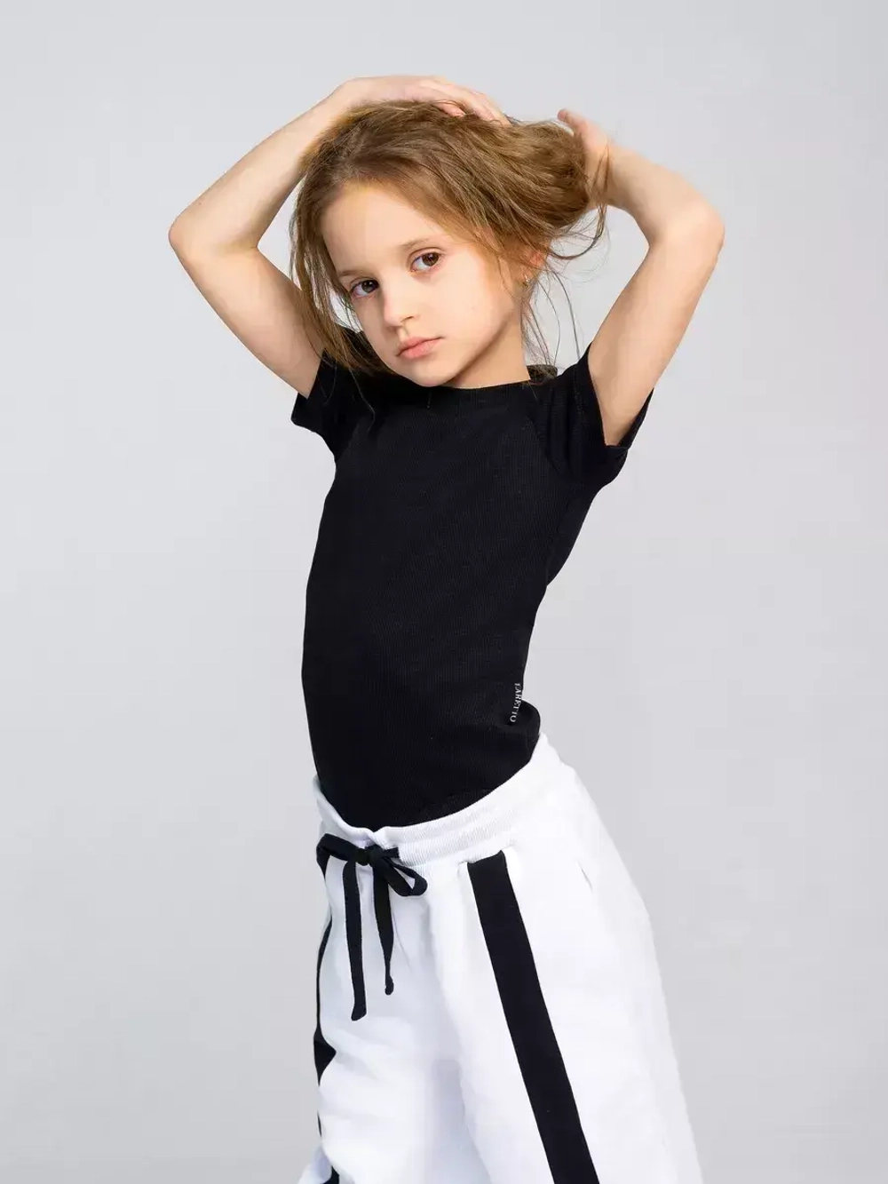 Костюм для девочки, футболка и брюки