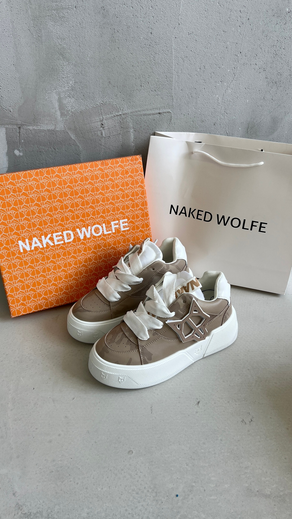Naked Wolfe