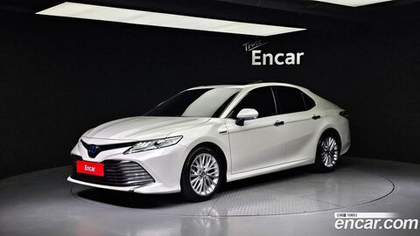 Toyota Camry (XV70) 2.5 XLE Hybrid (05.2020)