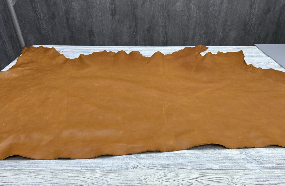 Кожа для изделий премиум сегмента Кузна цв. Коньячный / Cusna Light Cognac, толщ. 1,3-1,5 мм