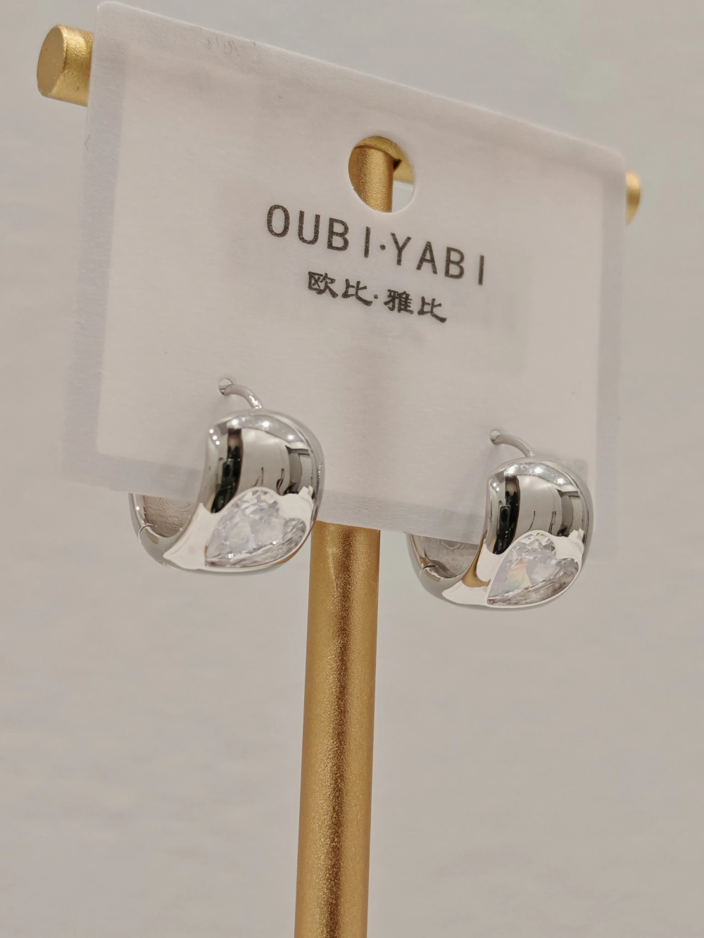 Серьги Oubi Yabi «Сердце в кольце» Silver