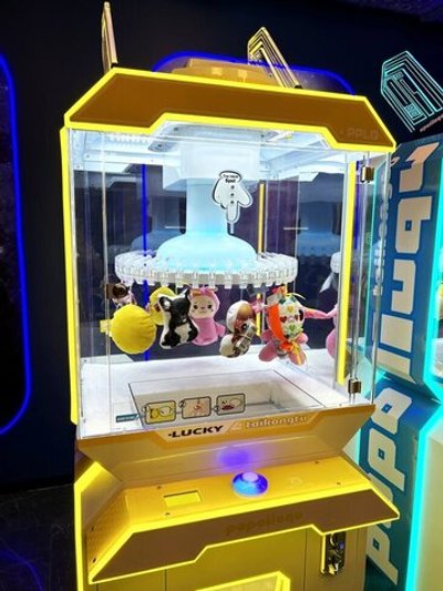 Призовой автомат «Космозаяц» с купюроприемником