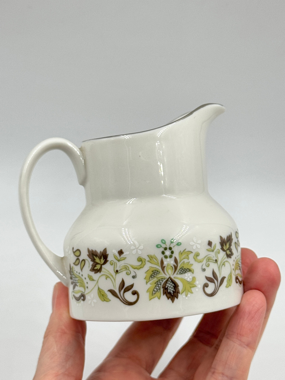 Сливочник Royal Doulton