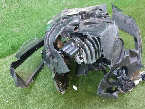 Битая Фара левая Skoda Karoq (2017-2021) LED