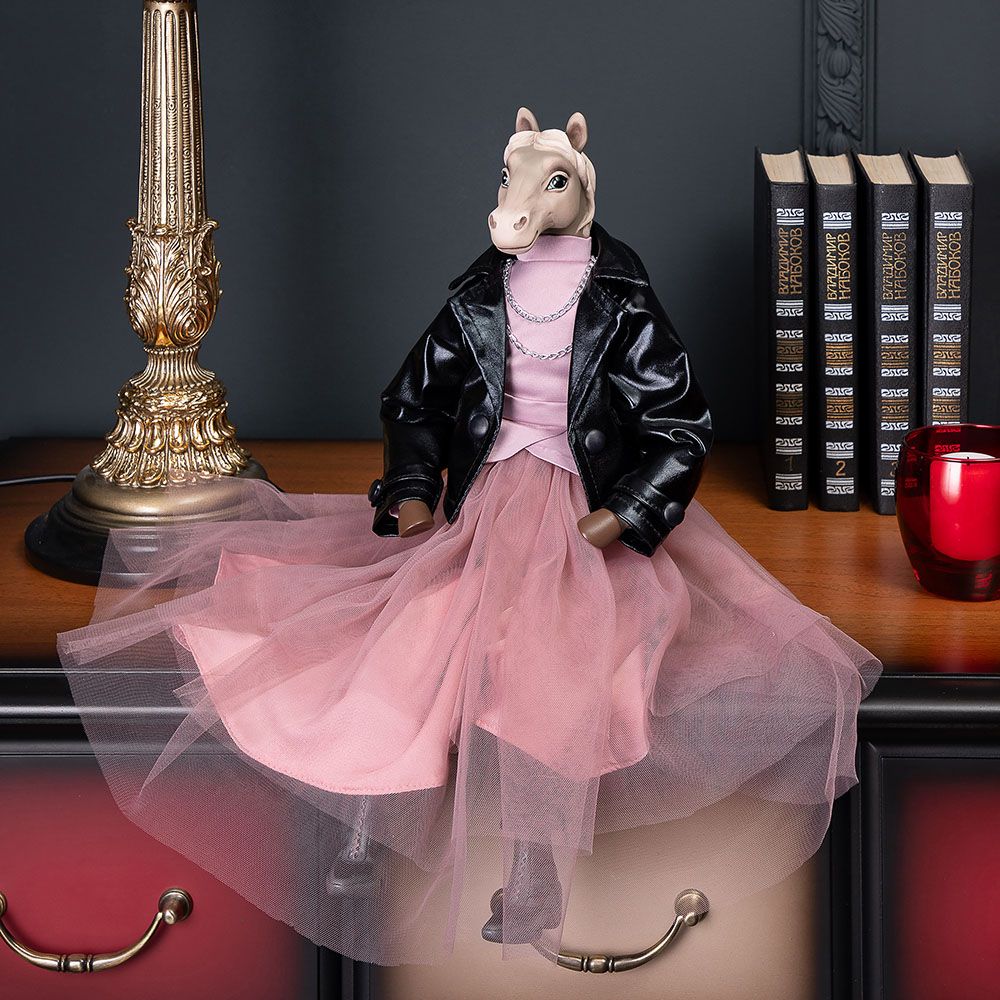 Кукла интерьерная коллекционная Лошадь Мисс Лейн