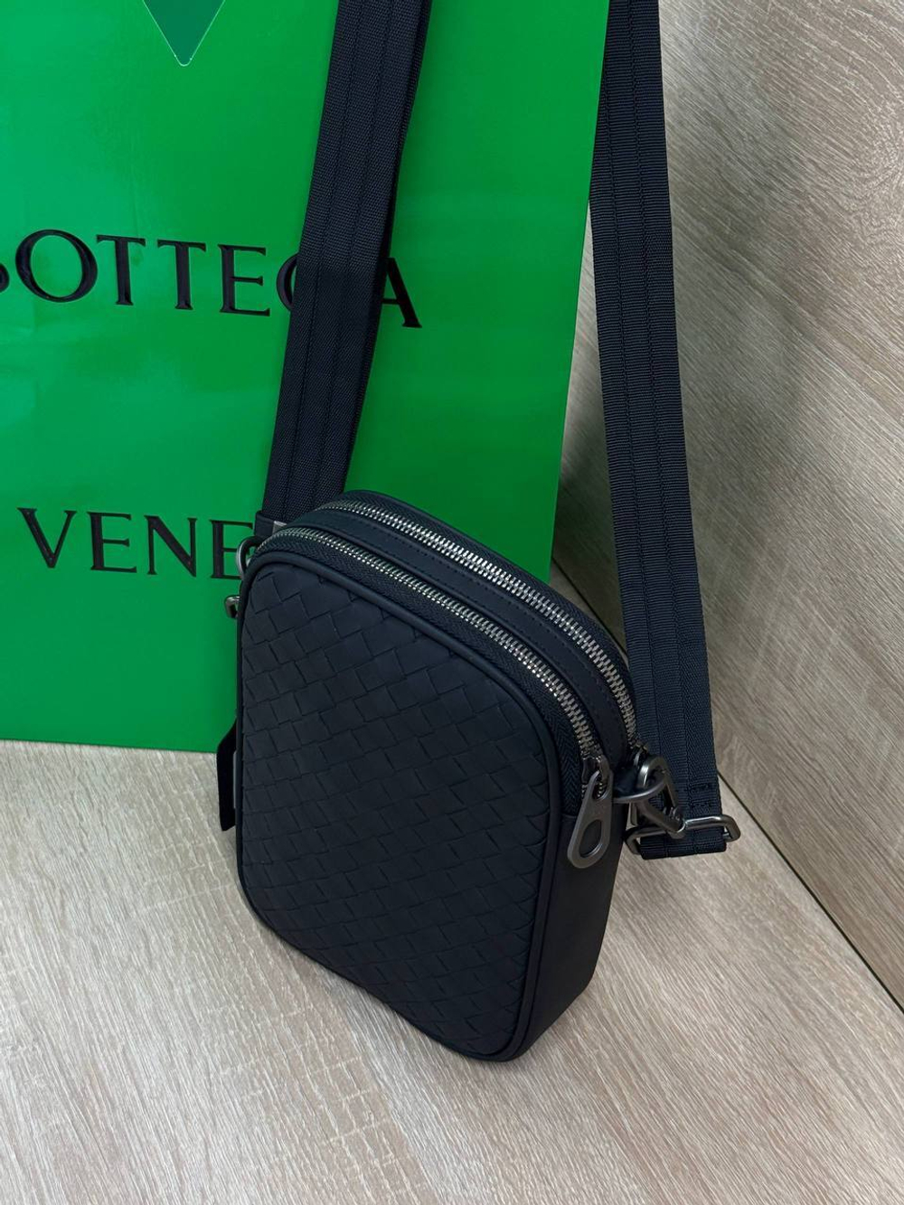 Сумка-мессенджер Bottega Veneta