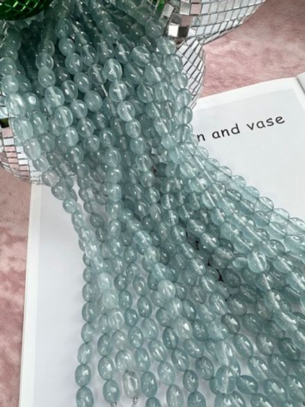 Нить бусин из тонированного кварца 8-9мм (галтовка)