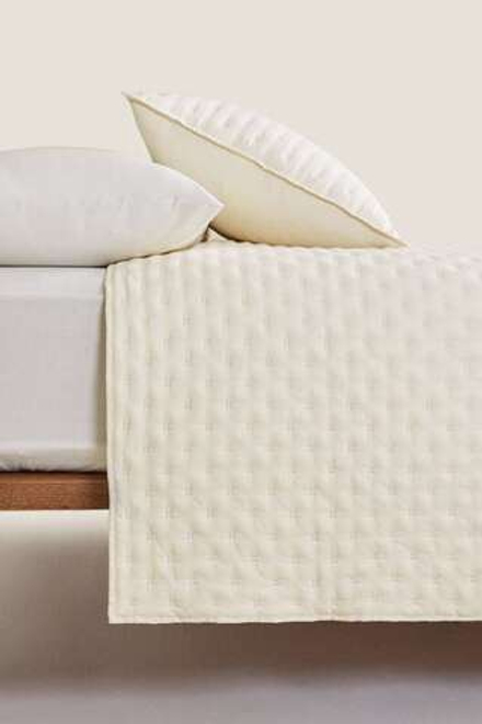 ZARA HOME СТЕГАНОЕ ОДЕЯЛО В ГОРОШЕК, ЭКРЮ
