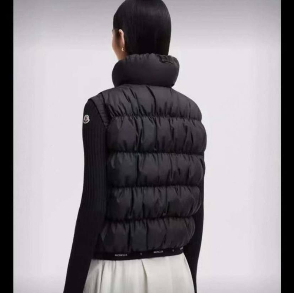 Жилет Moncler