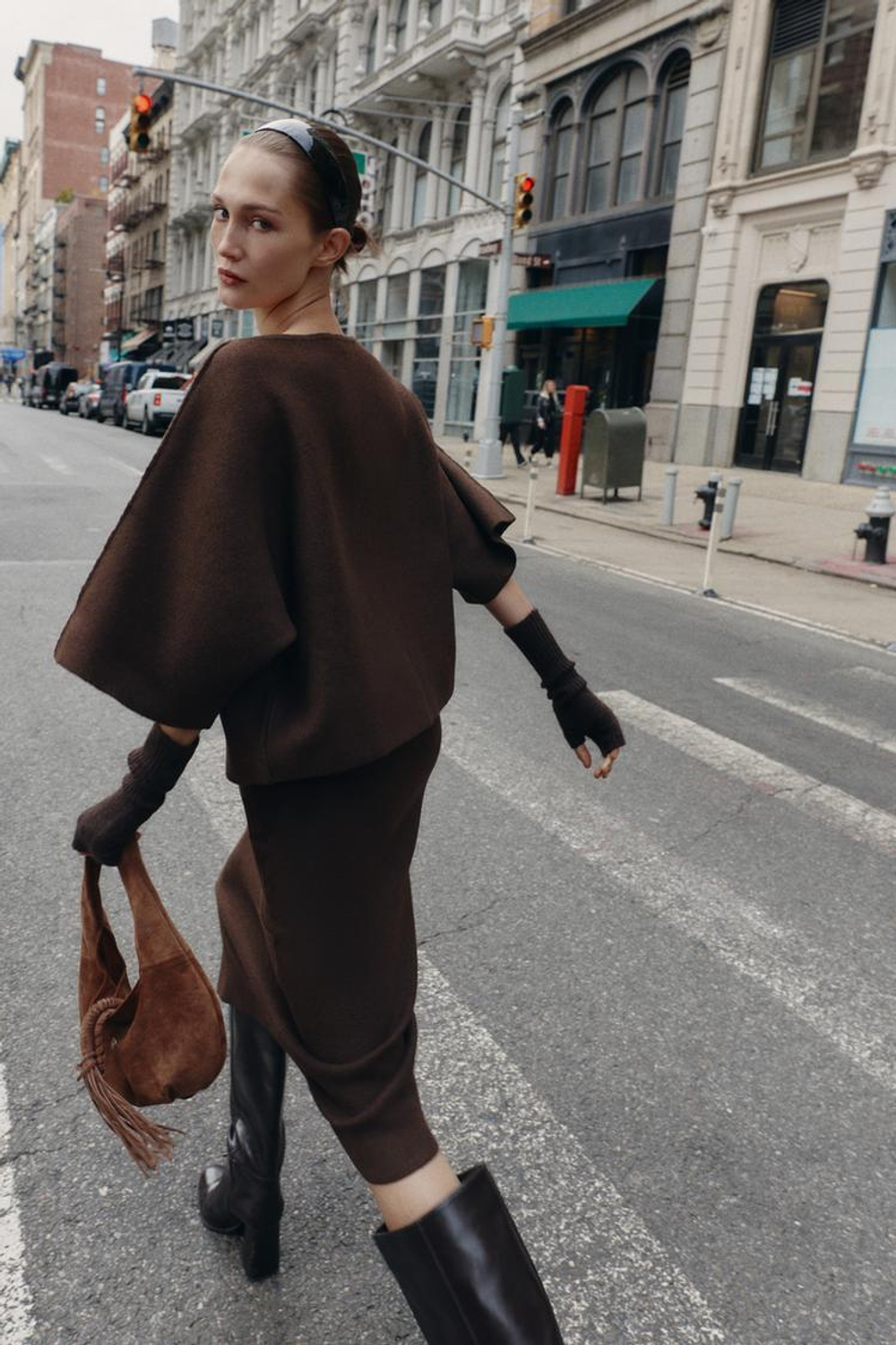 ZARA ВЯЗАНЫЙ ДЖЕМПЕР С ВОРОТНИКОМ НА ЛАЦКАНАХ, КОРИЧНЕВЫЙ