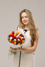 Яркий микс 25 тюльпанов