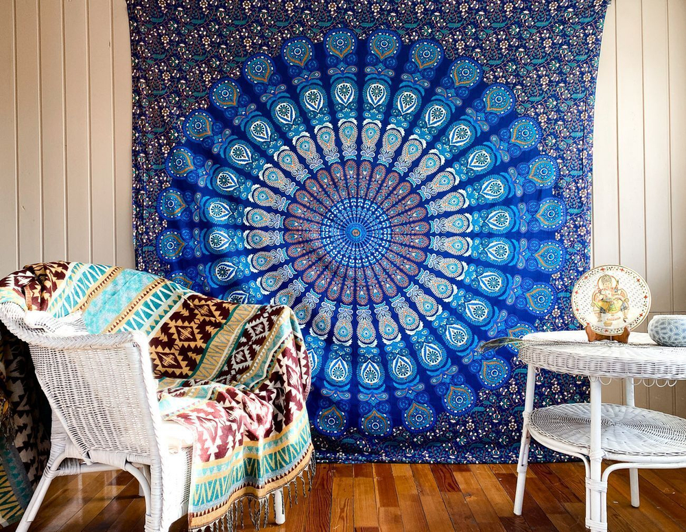 Этническое полотно с мандалой