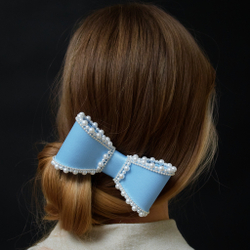 Бант-бабочка голубой с жемчужным декором