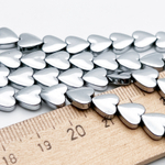 Гематит Сердце бусины (имитация), цвет серебристый, размер около 8 мм, цена за 12-13 шт (1/4 нити)