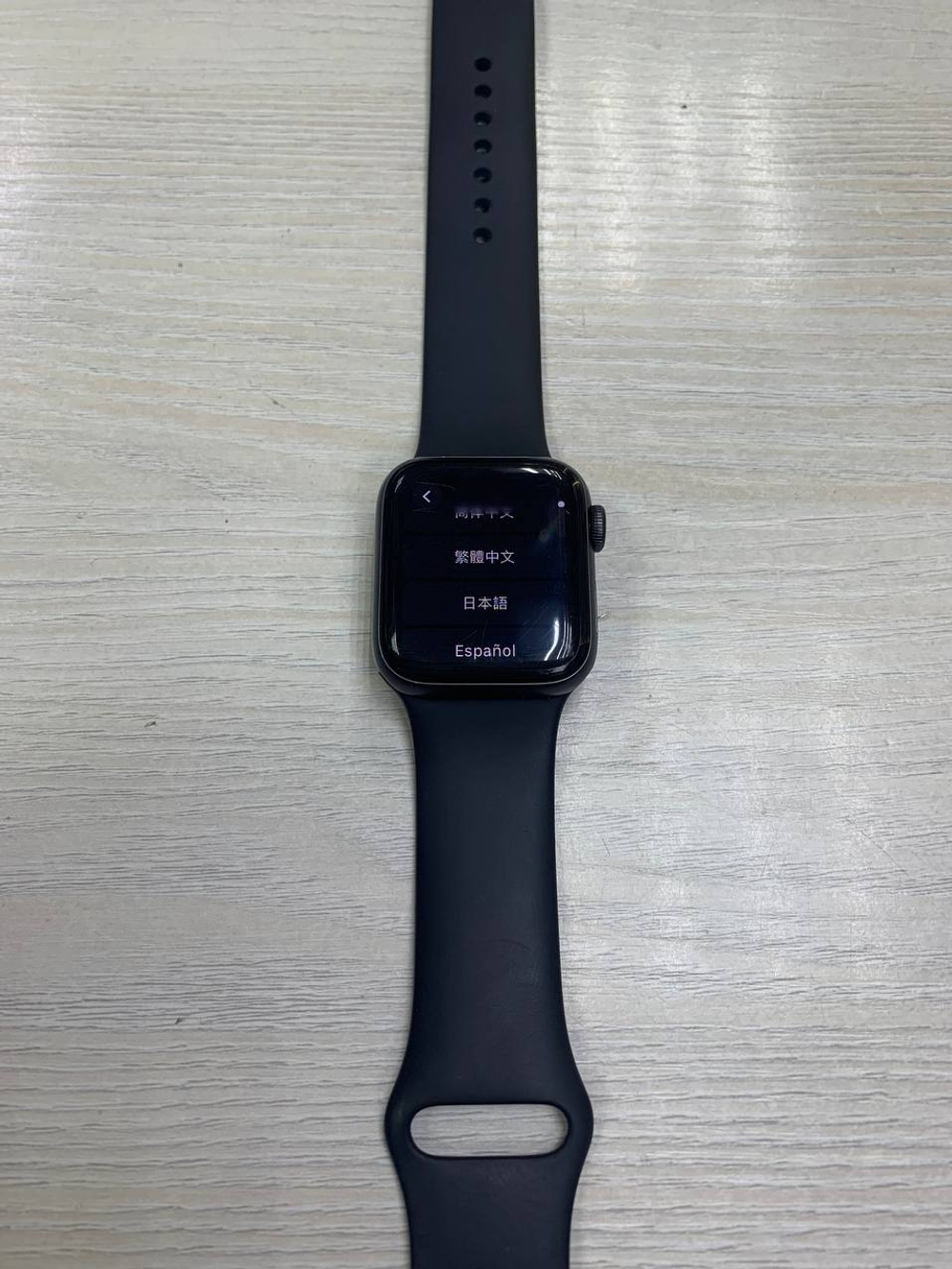 Смарт-часы Apple Watch SE 40 mm