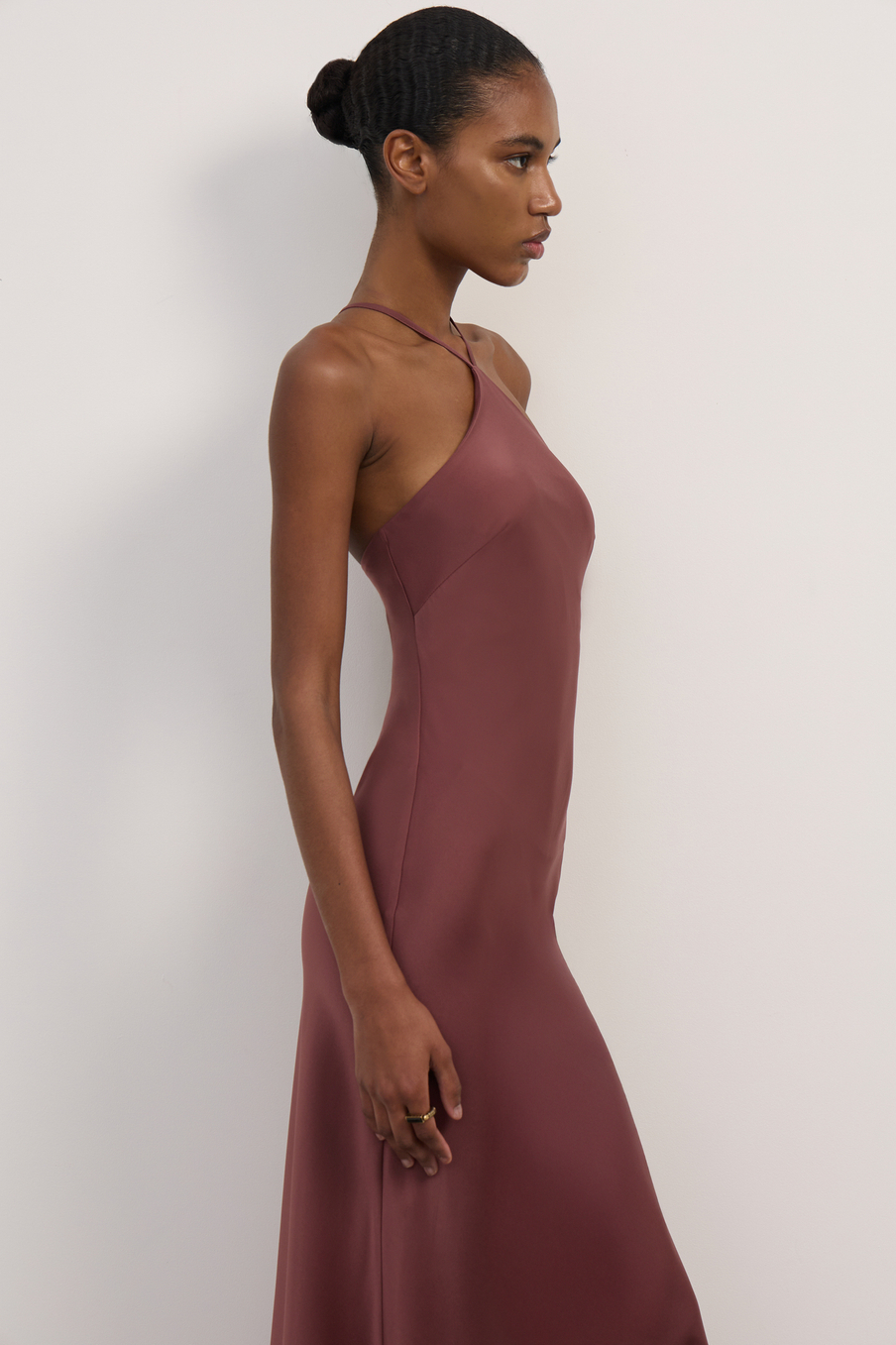 Платье с Х-образным вырезом Платье с Х-образным вырезом