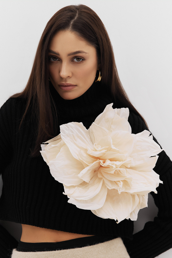 Брошь Pion, крем-брюле