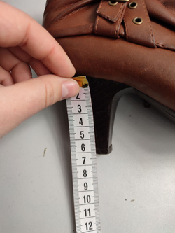 Ботинки на каблуке демисезонные 36 размер