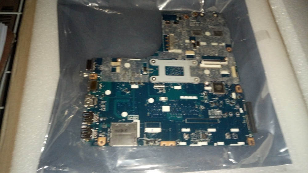 Материнская плата для ноутбука Lenovo ideapad B50-45 ZAWB0 LA-8291P AMD E1-6010 1000 2G NFP (5B20G37200), оригинал